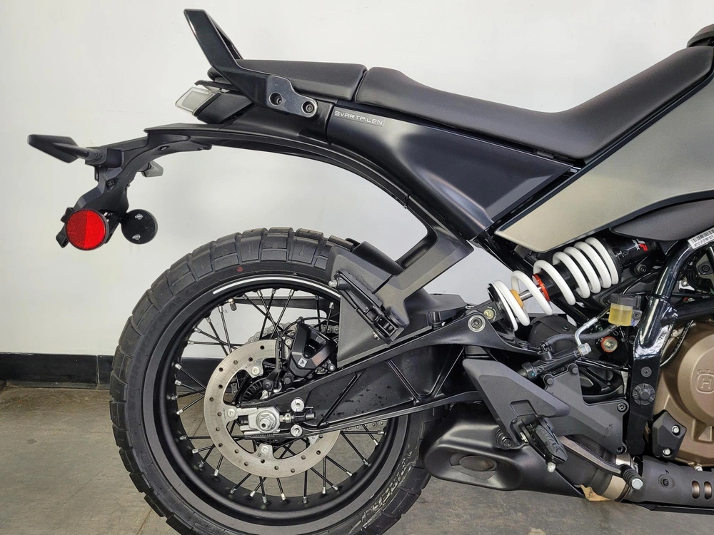 2024 Husqvarna Svartpilen 401 *0.99% Sur 60 Mois alt