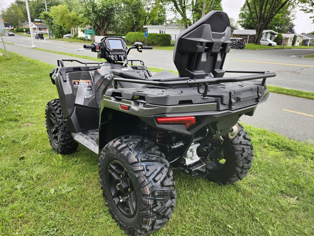 Polaris Sportsman Touring 570 Ult - Granite Gray Rival Du Cf Moto 600 Touring 2025 alt