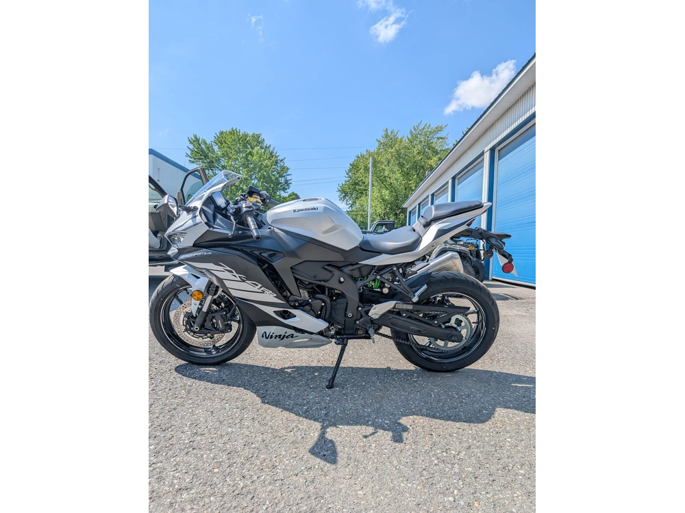 Kawasaki Ninja 400 Rr Gris Zx4rr Essai Possible Chez Beauce Sports 2025 alt
