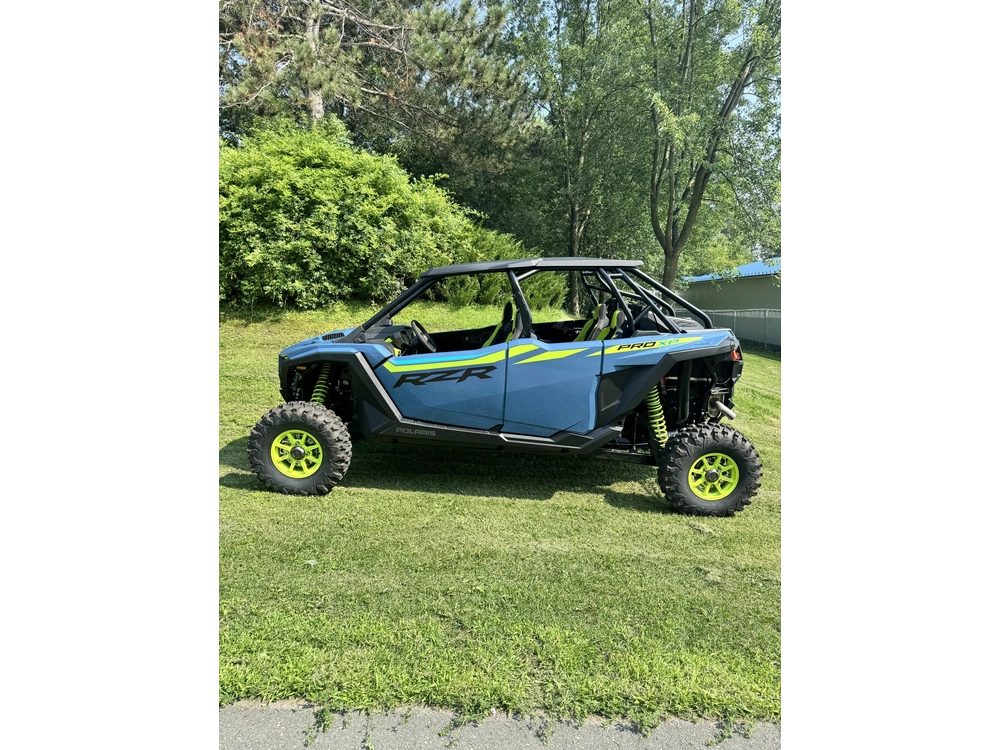 2025 Polaris Rzr Pro Xp 4 Ultimate - Zenith Blue Démo | 💰 Forfait D’accessoires De Plus De 3 000 $ 💰 alt