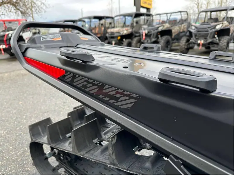 2025 Ski-Doo SUMMIT ADR W/ EDGE PKG 165 850 E-TEC POWDERMAX X-LIGHT FLEXEDGE 3.0" SHOT