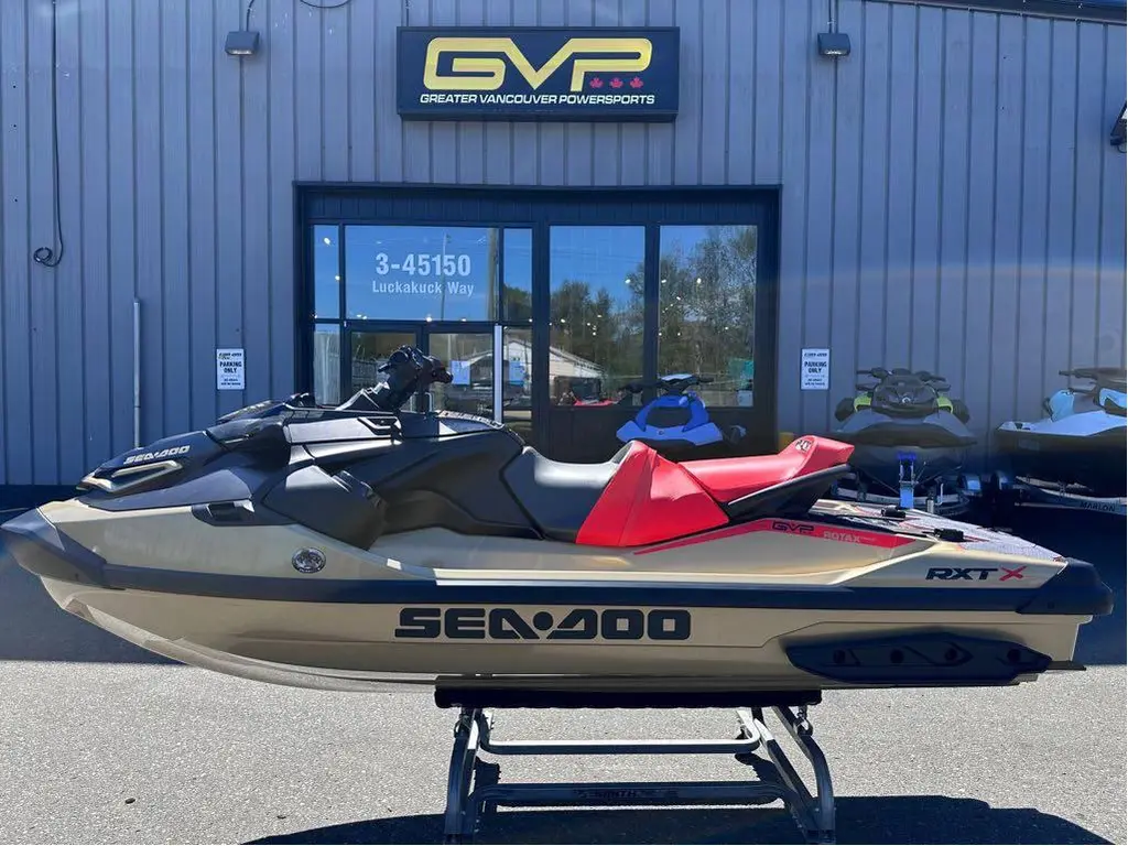 2025 Sea-Doo RXT®-X® 325 (Sound system)