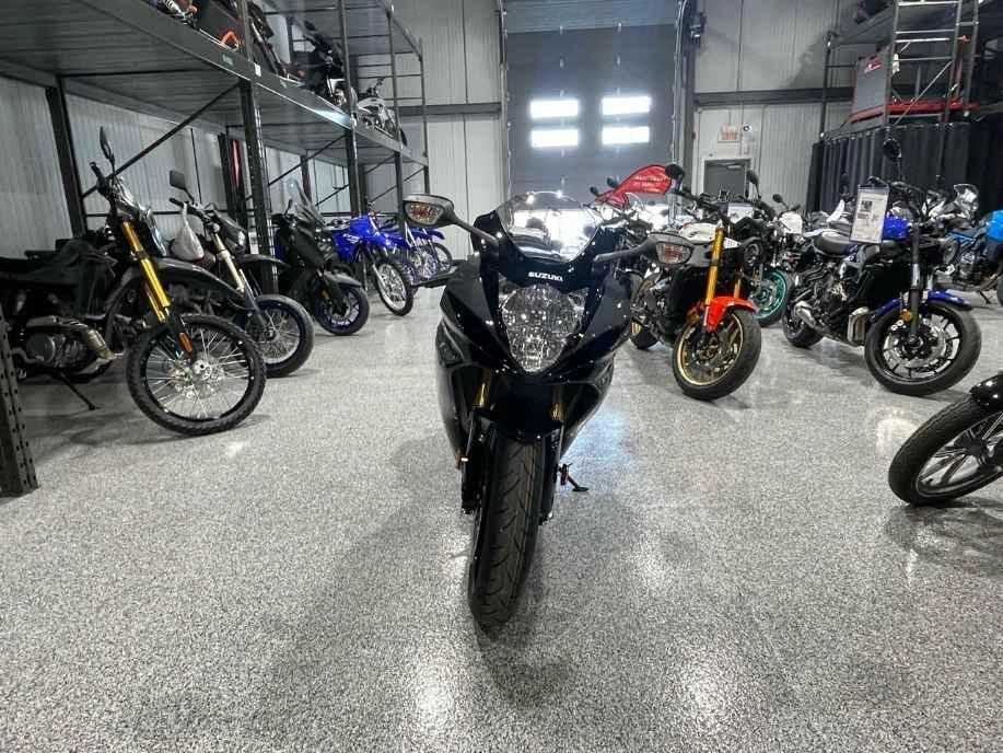 Suzuki Gsx-r750 2025 alt
