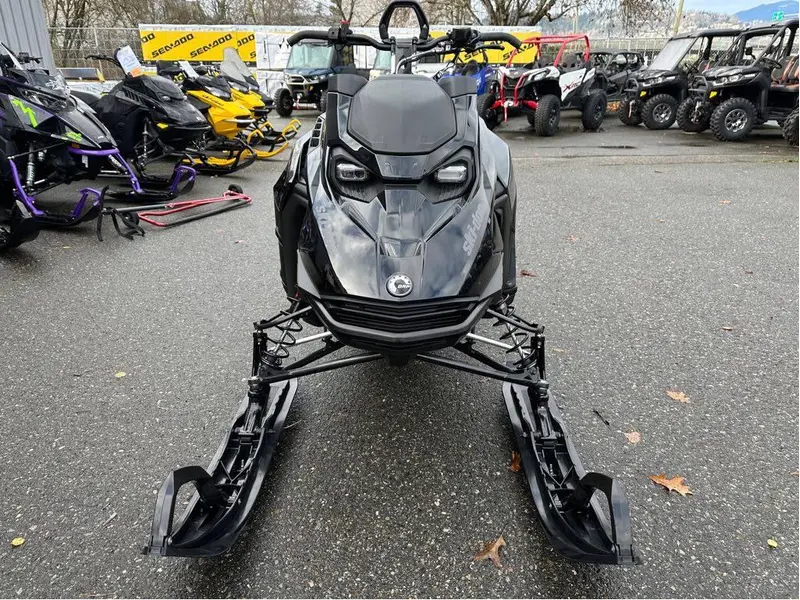 2025 Ski-Doo SUMMIT ADR W/ EDGE PKG 165 850 E-TEC POWDERMAX X-LIGHT FLEXEDGE 3.0" SHOT