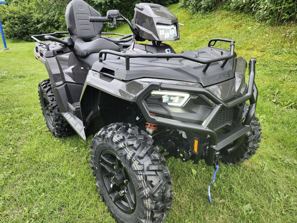 Polaris Sportsman Touring 570 Ult - Granite Gray Rival Du Cf Moto 600 Touring 2025 alt