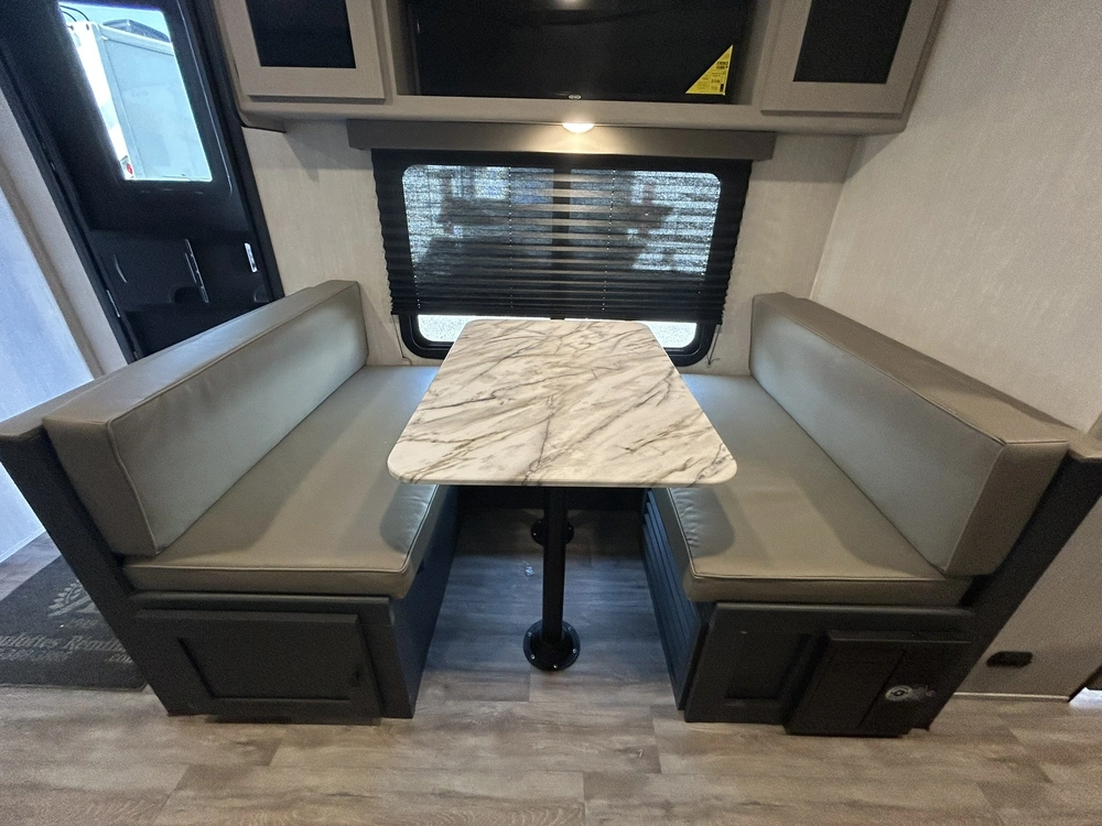 Coachmen Apex 300bhs 2024 alt
