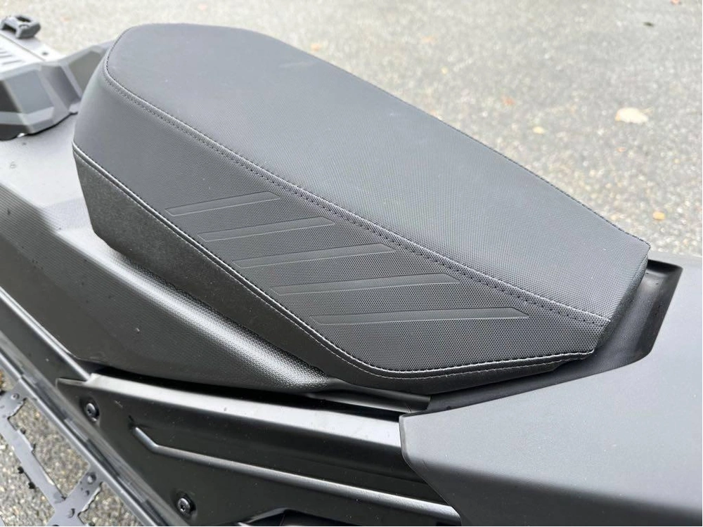 2025 Ski-doo Summit Adr W/ Edge Pkg 165 850 E-tec Powdermax X-light Flexedge 3.0" Shot alt