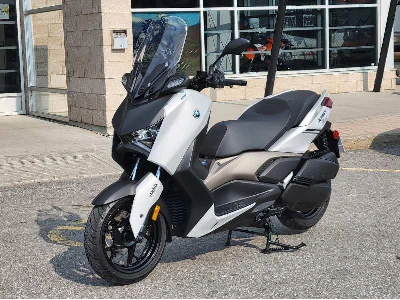 Yamaha Xmax 300 2023 alt