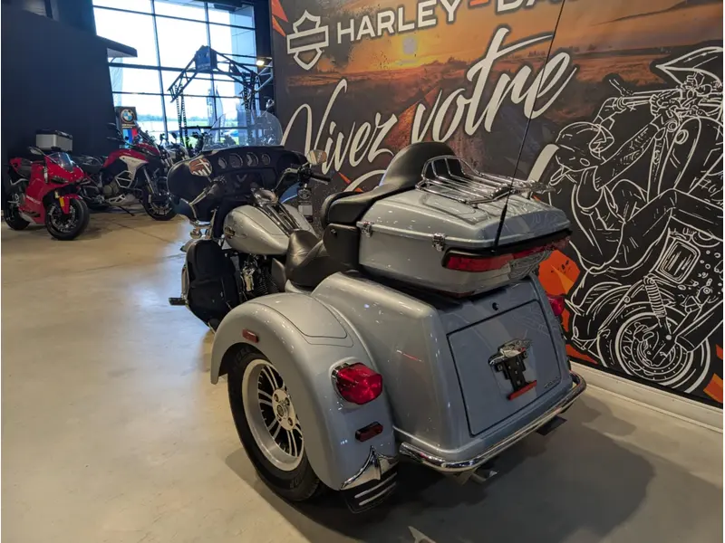 2023 Harley-Davidson Trike Tri Glide Ultra FLHTCUTG