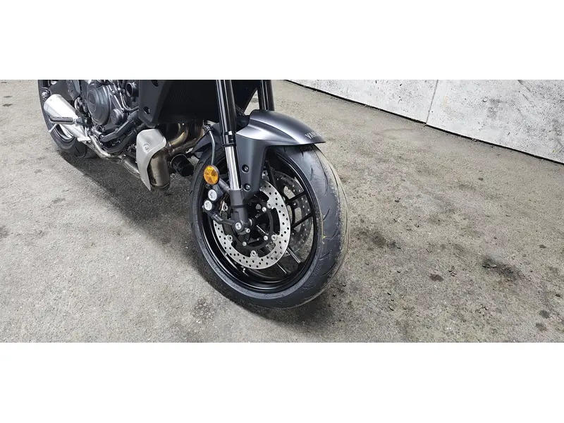 2025 Yamaha MT-07 thumbnail 3