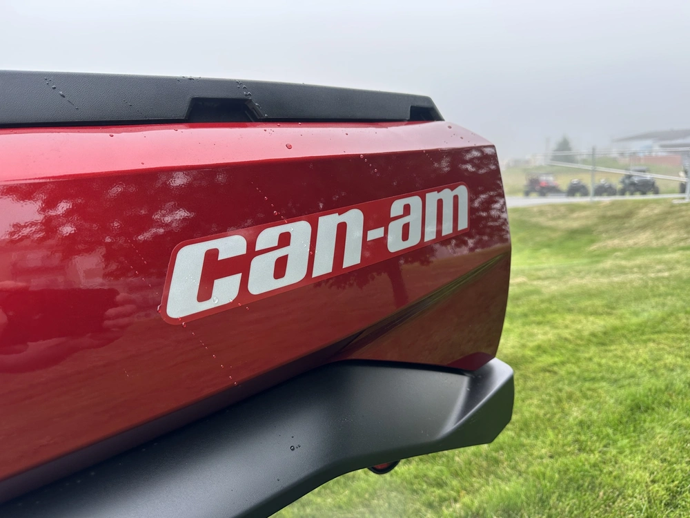 2025 Can-am Commander Xt 700 alt