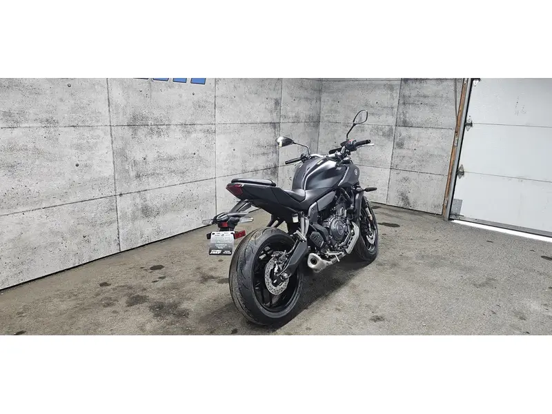 2025 Yamaha MT-07 thumbnail 7
