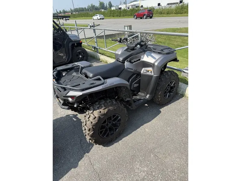 2025 Can-Am OUTLANDER XT 700