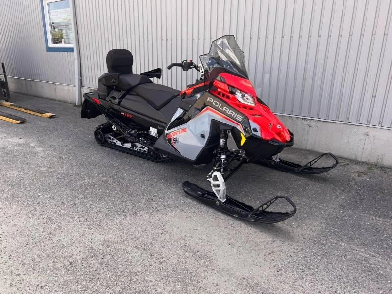 Polaris Prostar S4 Indy Adventure 137 2025 alt