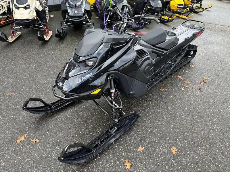 2025 Ski-Doo SUMMIT ADR W/ EDGE PKG 165 850 E-TEC POWDERMAX X-LIGHT FLEXEDGE 3.0" SHOT