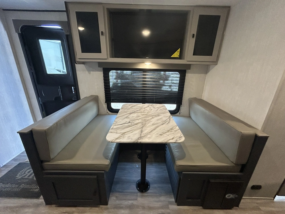 2024 Coachmen Apex 300bhs alt