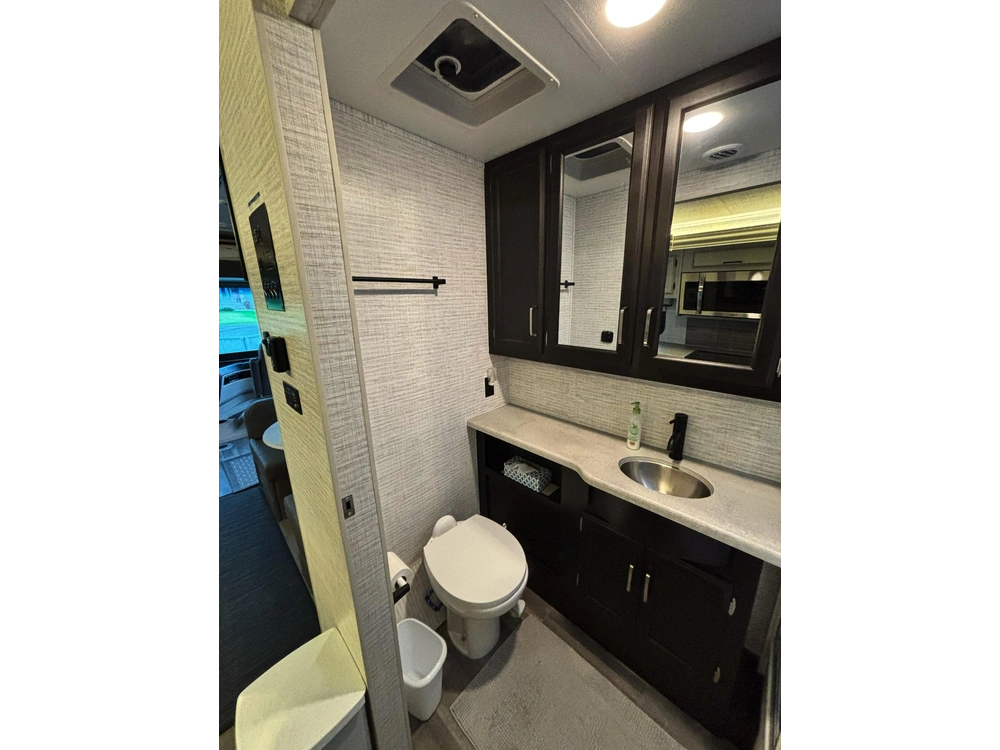 Entegra Coach Vision 29s Classe A 2024 alt