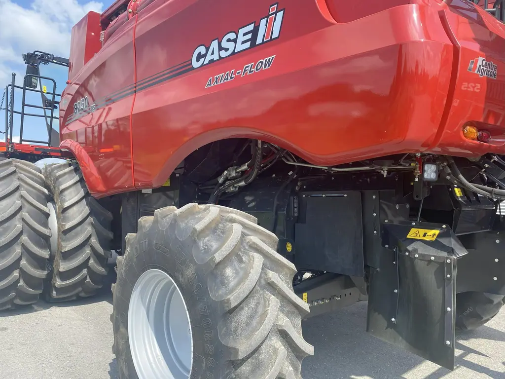 2023 Case IH AF8250