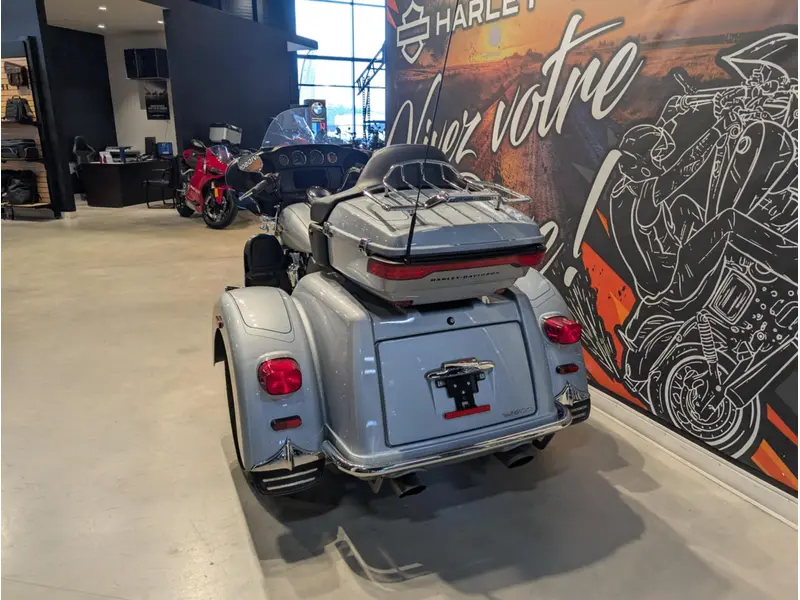 2023 Harley-Davidson Trike Tri Glide Ultra FLHTCUTG
