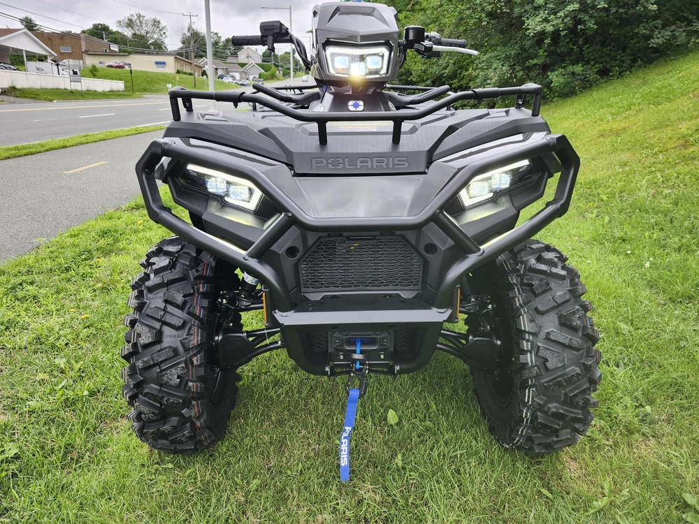 Polaris Sportsman Touring 570 Ult - Granite Gray Rival Du Cf Moto 600 Touring 2025 alt