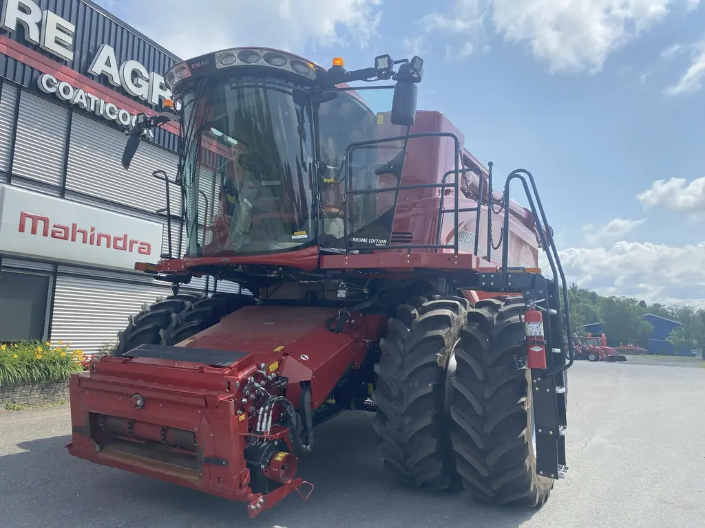 2023 Case IH AF8250