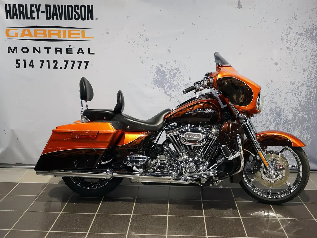 2012 Harley-Davidson CVO Street Glide FLHXSE