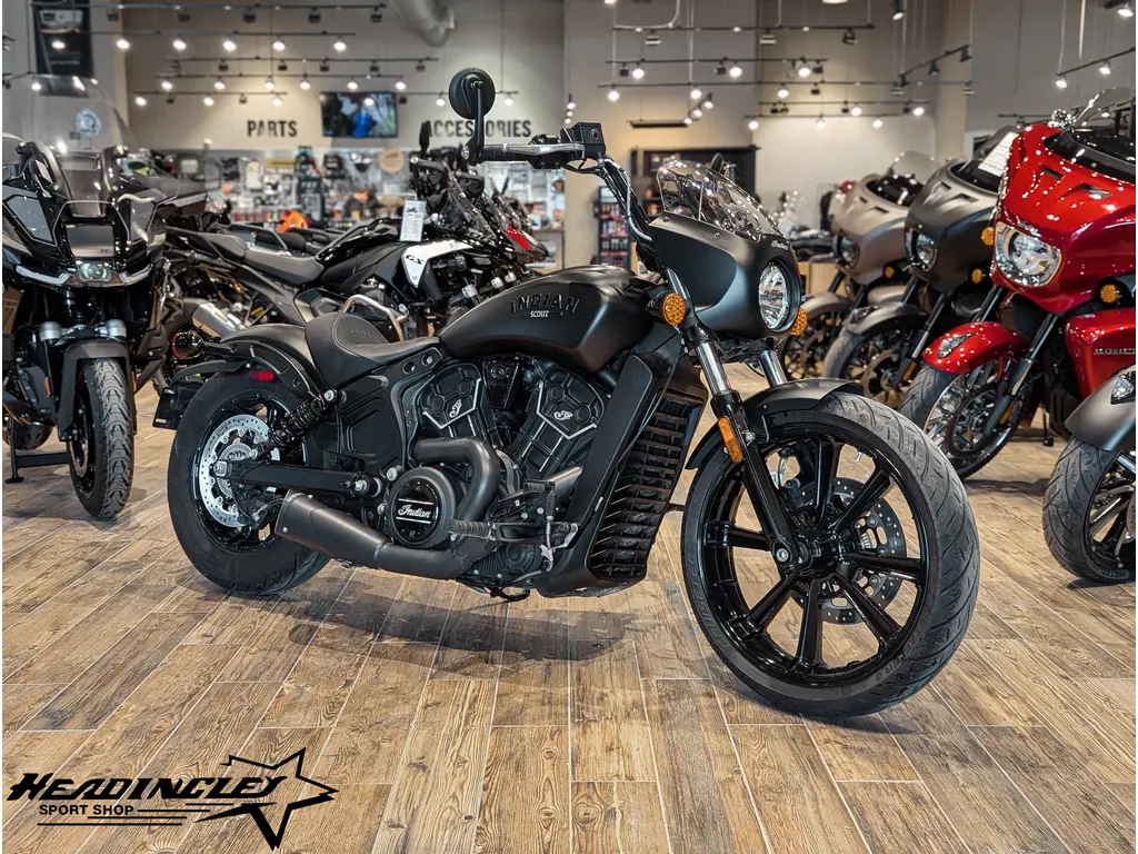 2022 Indian Motorcycle Scout Rogue ABS // Black Smoke