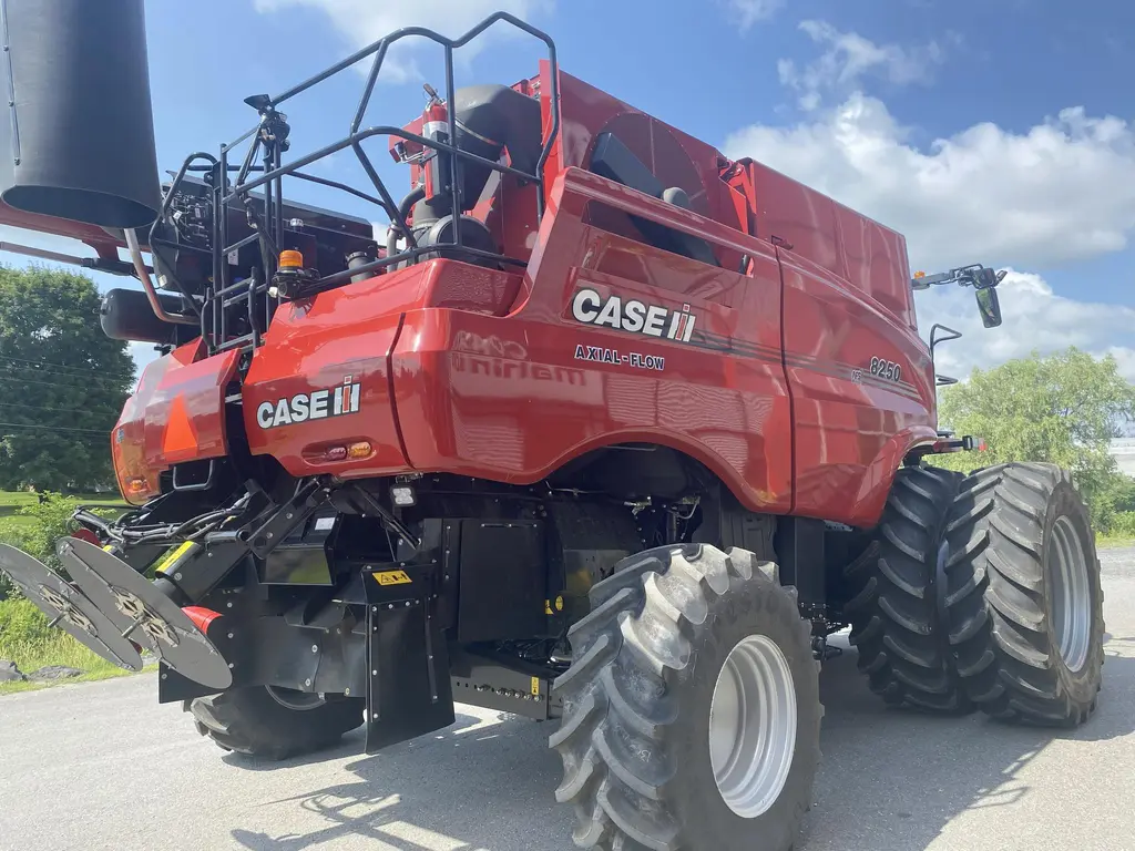 2023 Case IH AF8250