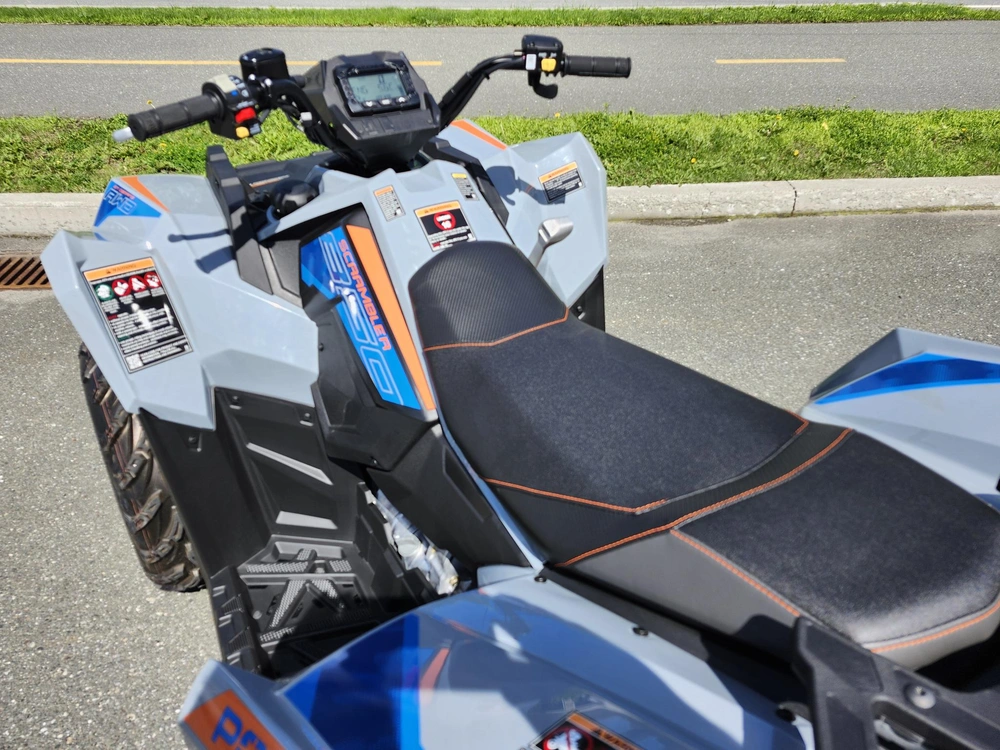 Polaris Scrambler 850 Storm Gray / Radar Blue Véhicule Sportif Beauce Sports Québec 2025 alt