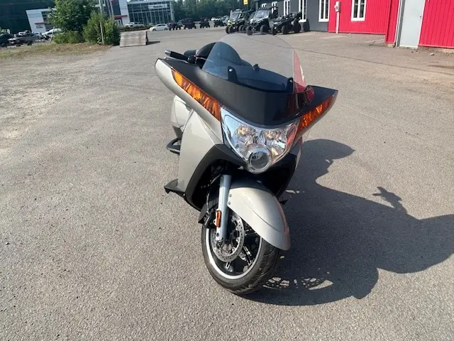 2013 Victory Motorcycles Vision Touring