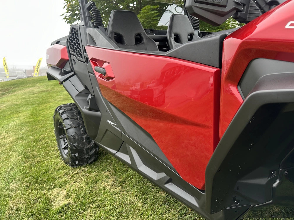 2025 Can-am Commander Xt 700 alt