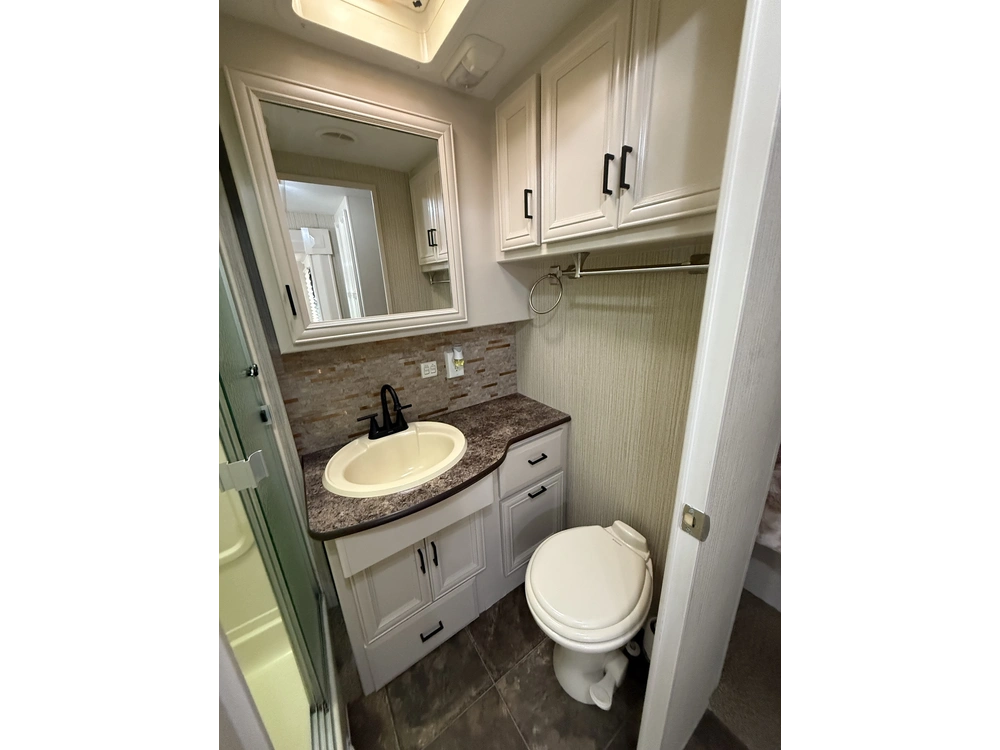 Newmar Bay Star 2901 2013 alt