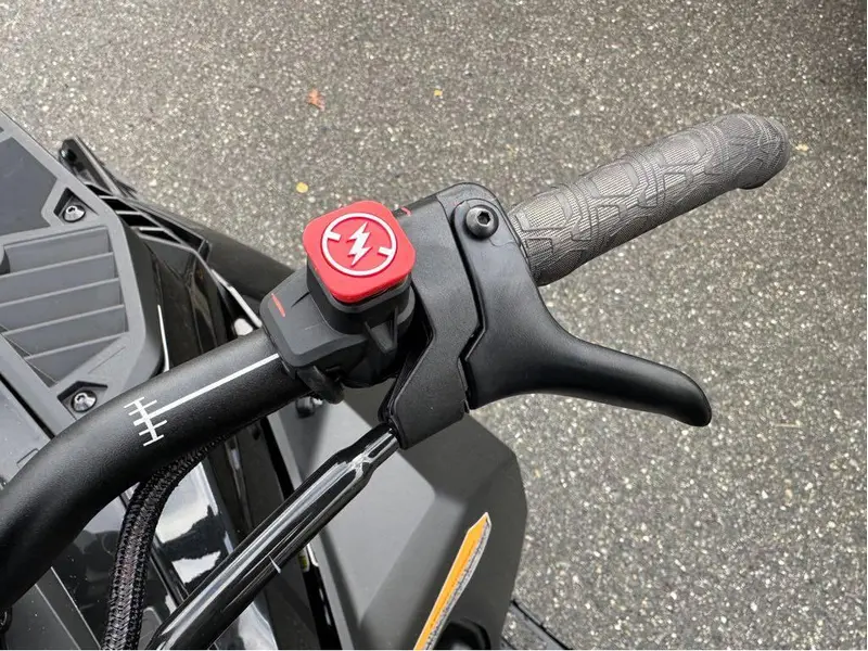 2025 Ski-Doo SUMMIT ADR W/ EDGE PKG 165 850 E-TEC POWDERMAX X-LIGHT FLEXEDGE 3.0" SHOT