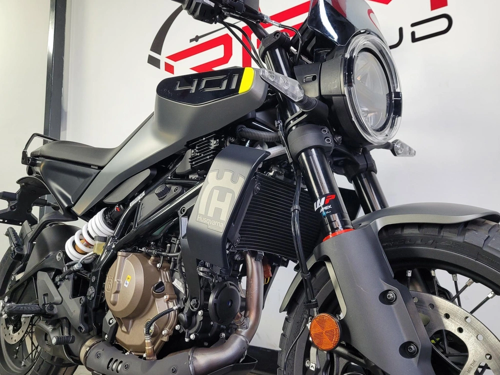 2024 Husqvarna Svartpilen 401 *0.99% Sur 60 Mois alt