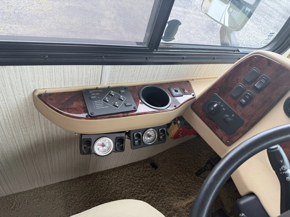 Newmar Bay Star 2901 2013 alt