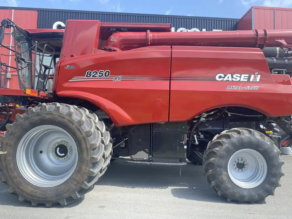 2023 Case IH  AF8250