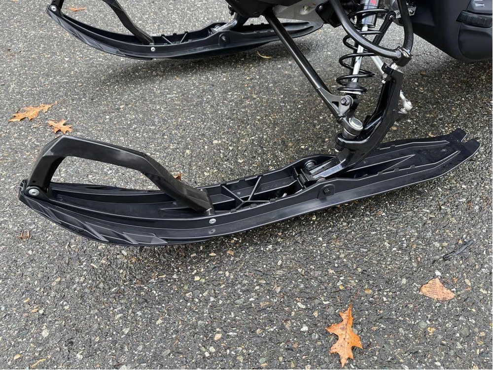 2025 Ski-doo Summit Adr W/ Edge Pkg 165 850 E-tec Powdermax X-light Flexedge 3.0" Shot alt