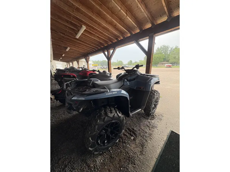 2025 Can-Am OUT XT 700