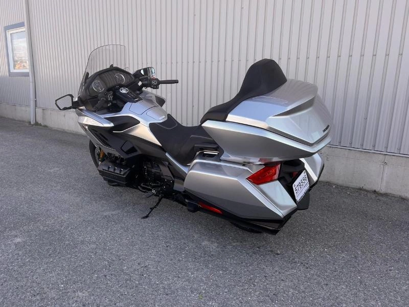 Honda Gold Wing Tour 2025 alt