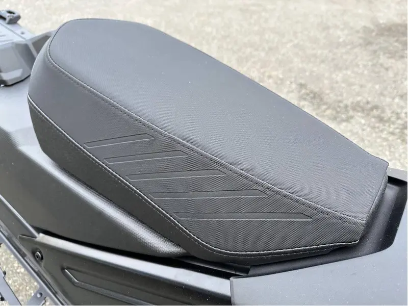 2025 Ski-Doo SUMMIT ADR W/ EDGE PKG 154 850 E-TEC POWDERMAX X-LIGHT FLEXEDGE 3.0" SHOT