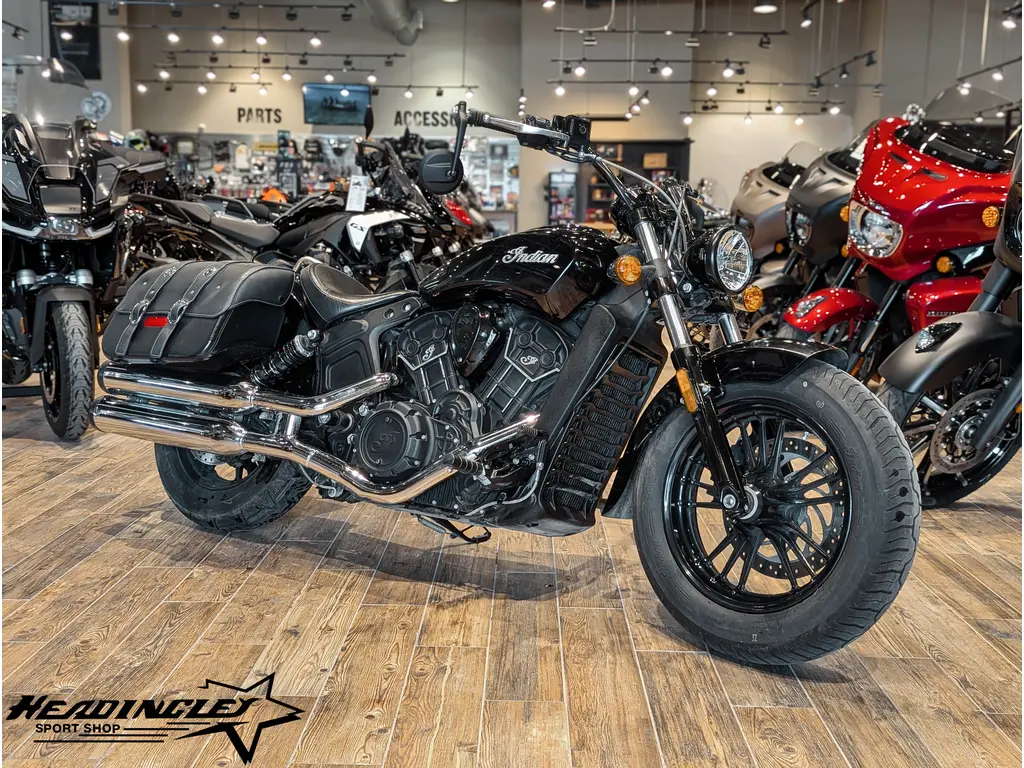 2018 Indian Motorcycle Scout Sixty // Thunder Black Smoke