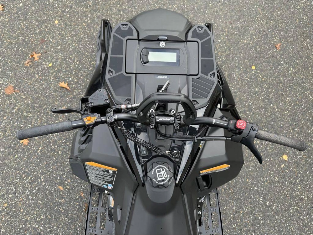 2025 Ski-doo Summit Adr W/ Edge Pkg 165 850 E-tec Powdermax X-light Flexedge 3.0" Shot alt