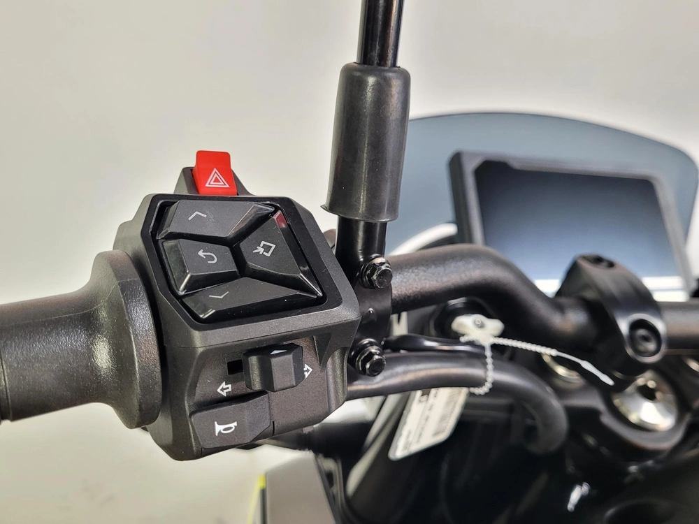 Husqvarna Svartpilen 401 *0.99% Sur 60 Mois 2024 alt