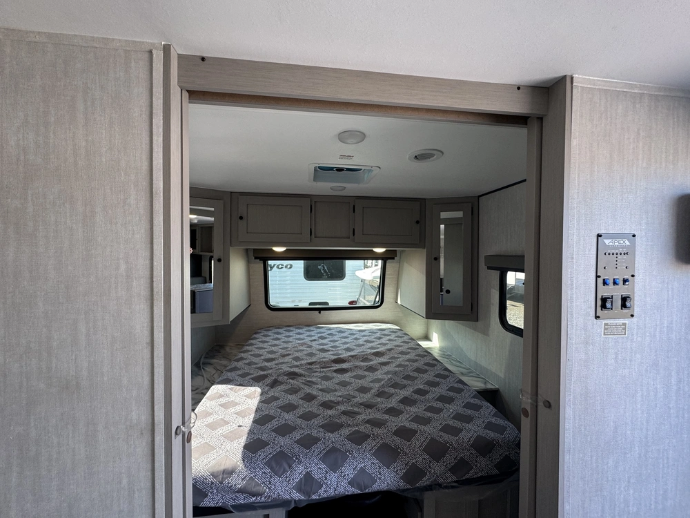 Coachmen Apex Ultra-lite 251rbk 2026 alt