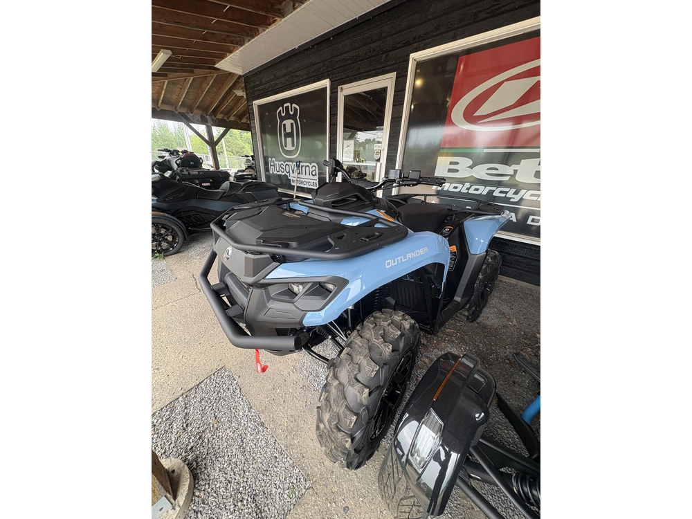 2025 Can-am Out Xt 700 alt