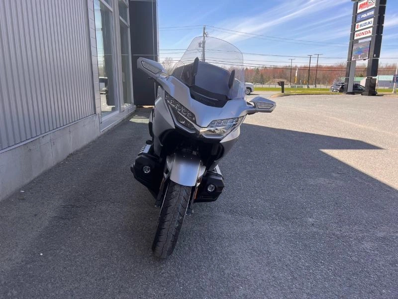 Honda Gold Wing Tour 2025 alt