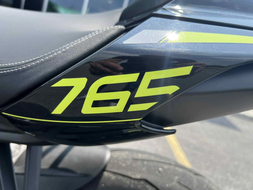 Triumph Street Triple 765 Rs 2025 alt