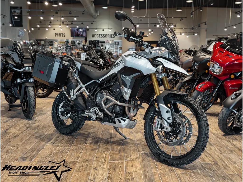 2022 Triumph Tiger 900 Rally Pro // Pure White