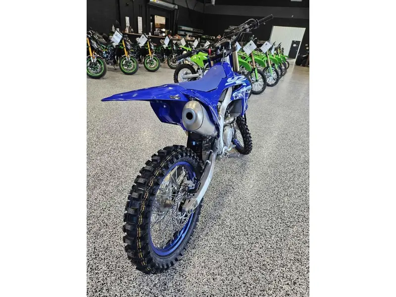 2025 Yamaha YZ 450 thumbnail 4