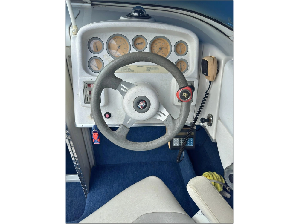 1993 Chris-craft 238 Concept alt